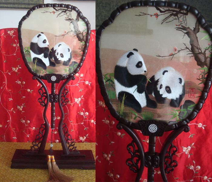 檀木蜀绣熊猫工艺品